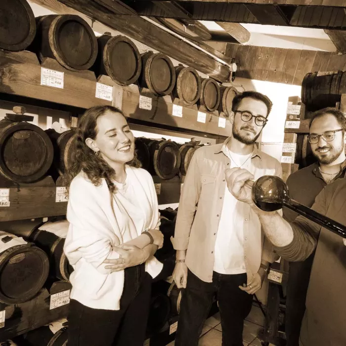 aceto balsamico tradizionale di modena - visita un acetaia - acetaie aperte