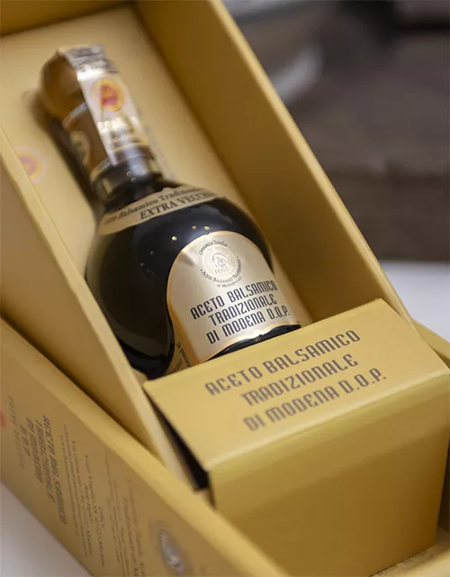 aceto balsamico tradizionale di modena - confezione