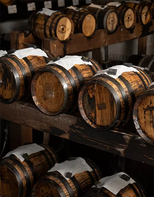 aceto balsamico tradizionale di modena - il baliatico (batterie di botti a scalare)