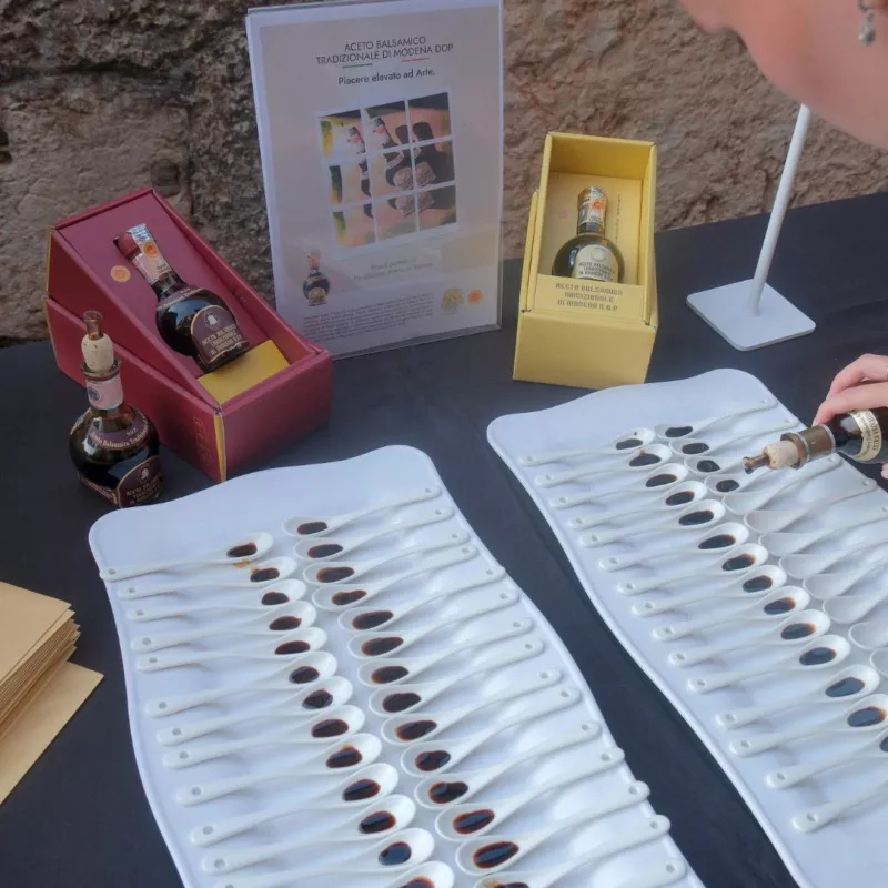 Aceto Balsamico Tradizionale di Modena DOP - Arena Verona 101 festival - degustazione