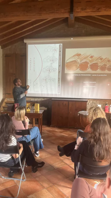 Aceto Balsamico Tradizionale di Modena-Incoming USA spiegazione travaso e rincalzo aceto
