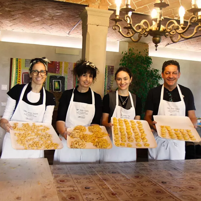 Aceto Balsamico Tradizionale di Modena-Crouch e Mazzei con le sfogline Monica e Barbara