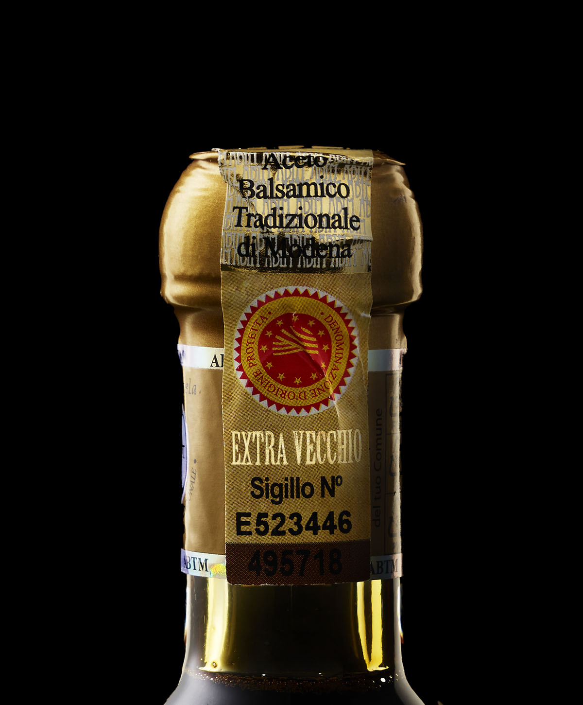 aceto balsamico tradizionale di modena dop - il sigillo sulla bottiglietta