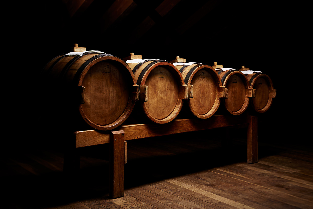 aceto balsamico tradizionale di modena - il baliatico (le botti a scalare)