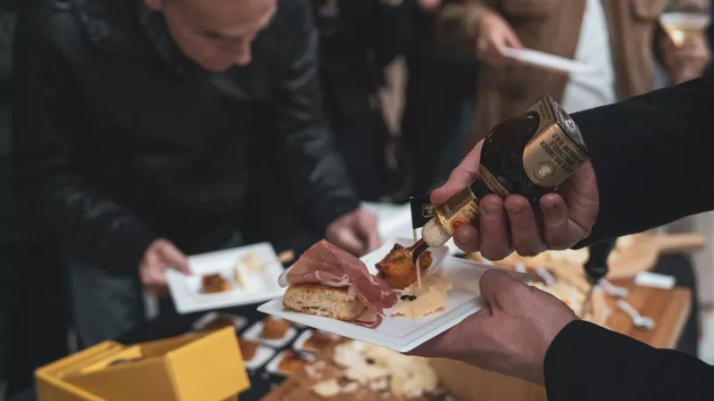festeggiamenti inaugurazione rotonda aceto balsamico tradizionale di modena dop